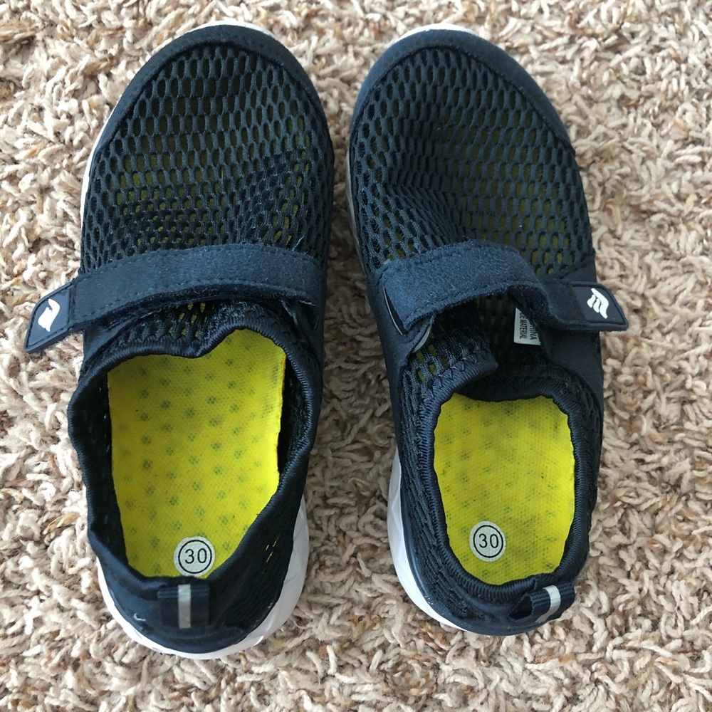 CIOR water shoes